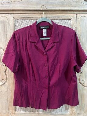 Vintage Sag Harbor Women's Short Sleeve Button Front Top - Magenta